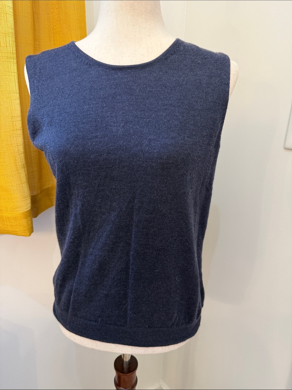 Brooks Brothers Navy Sleeveless Crewneck Knit Tank